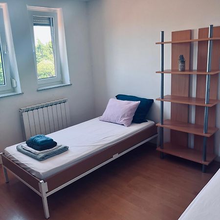 Rooms Busija Ізола Екстер'єр фото