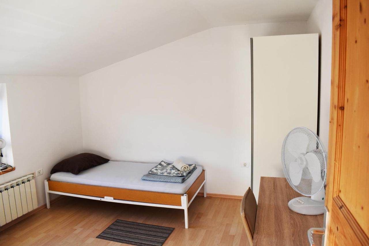 Rooms Busija Ізола Екстер'єр фото